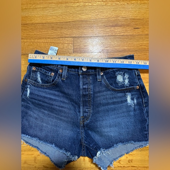 Levi's Women's 501 Original Denim Shorts - Cut Off  Blue Sz 28 (j10) - Picture 7 of 9